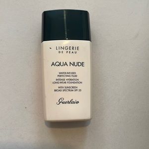 COPY - Ingerir de peau Aqua Nude. It’s a lovely foundation but too heavily scen…